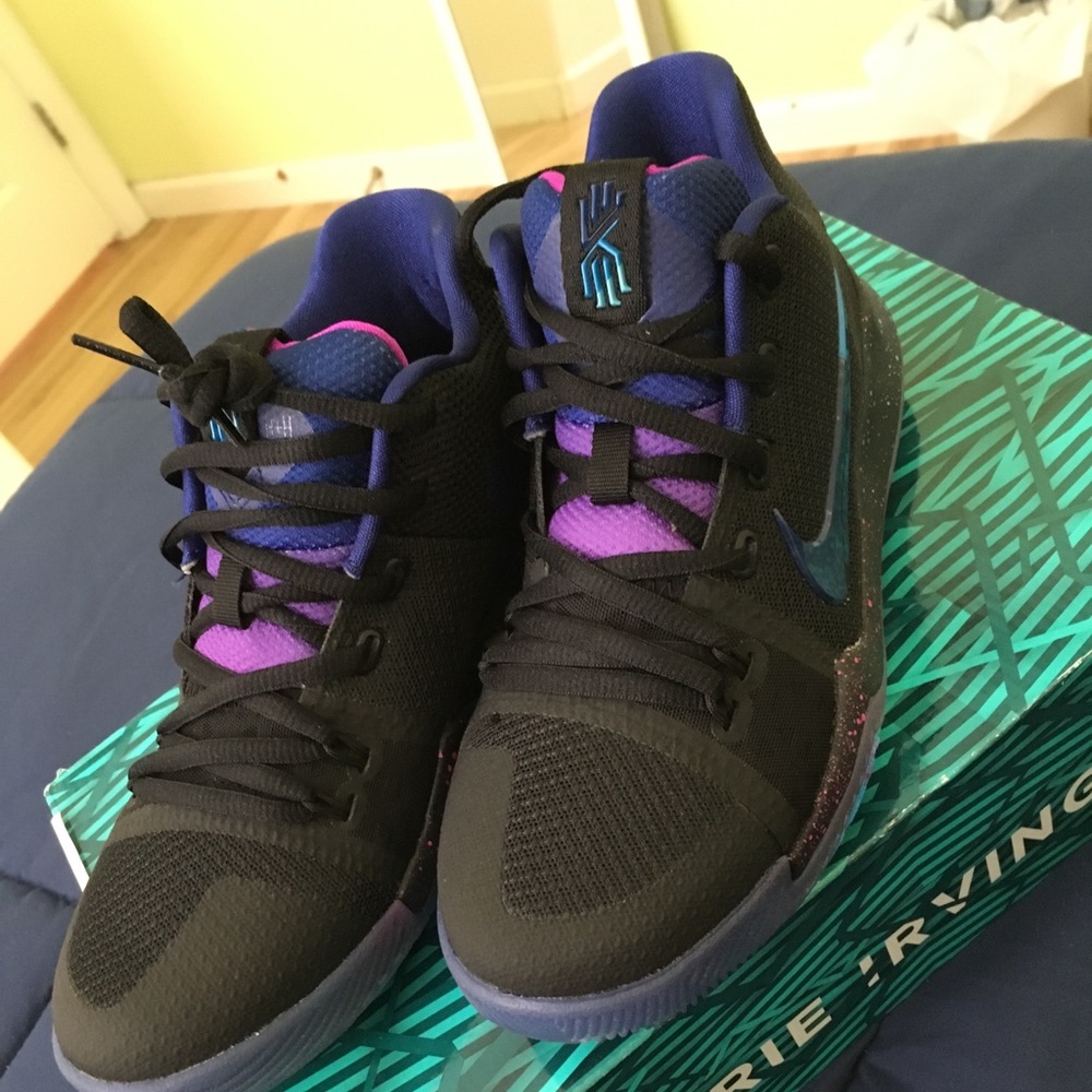 Kyrie 3 “Flip the switch” shoes